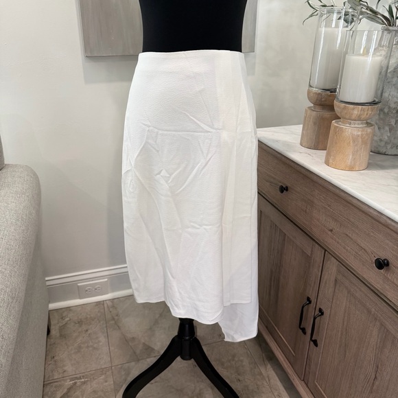 The Limited Asymmetrical White Midi Skirt - Picture 3 of 9